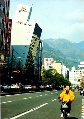 270px Hanshin Awaji Earthquake 1995 Kashiwai Building 001